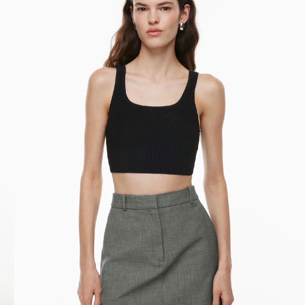 Aritzia sculpt knit crop